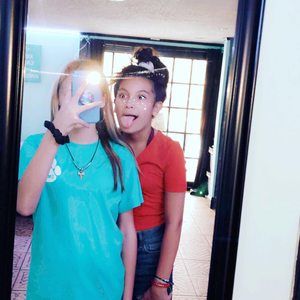 Meet your Posher, Abbi